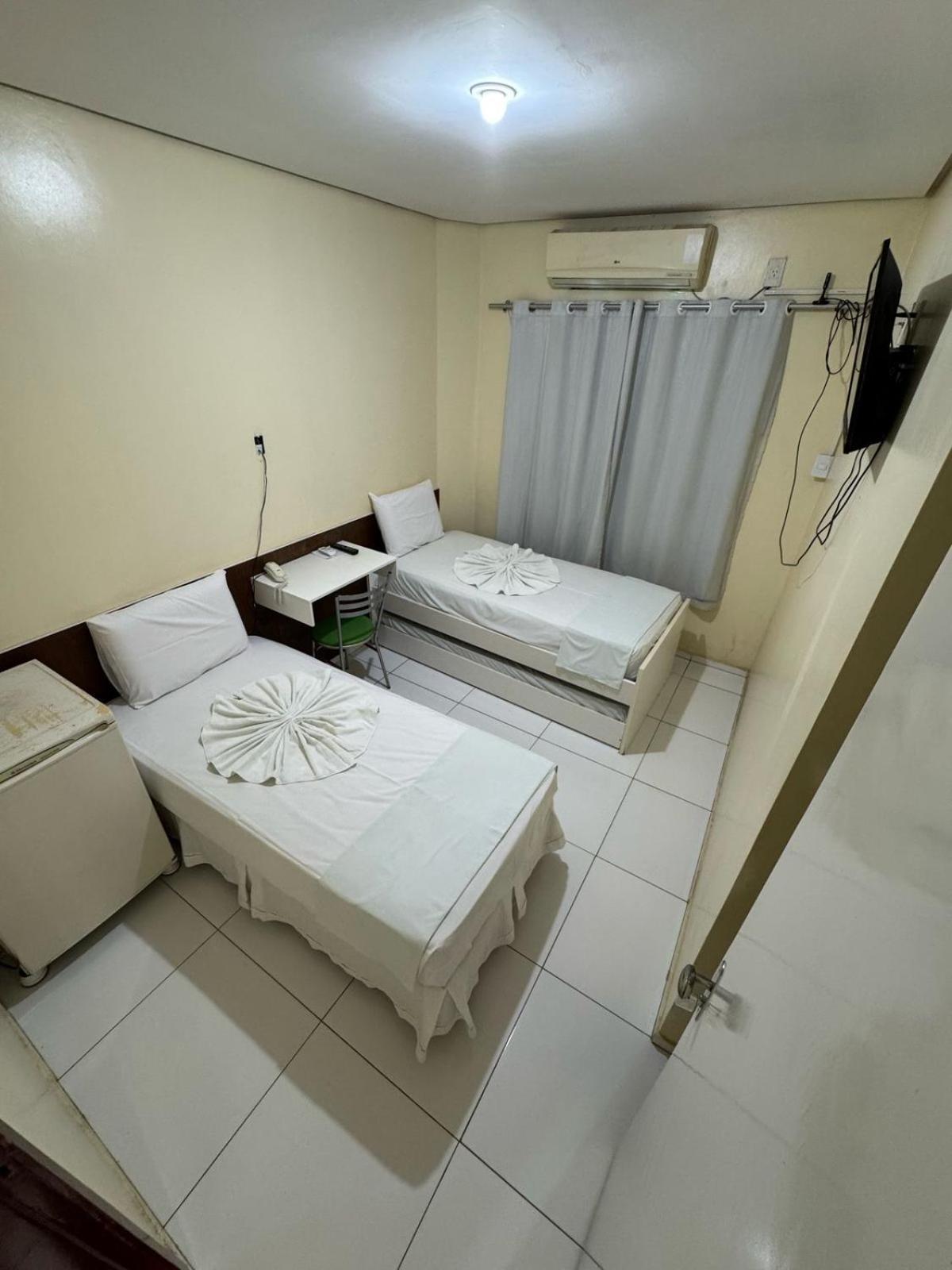 Comodoro Hotel E Churrascaria Floriano  Экстерьер фото